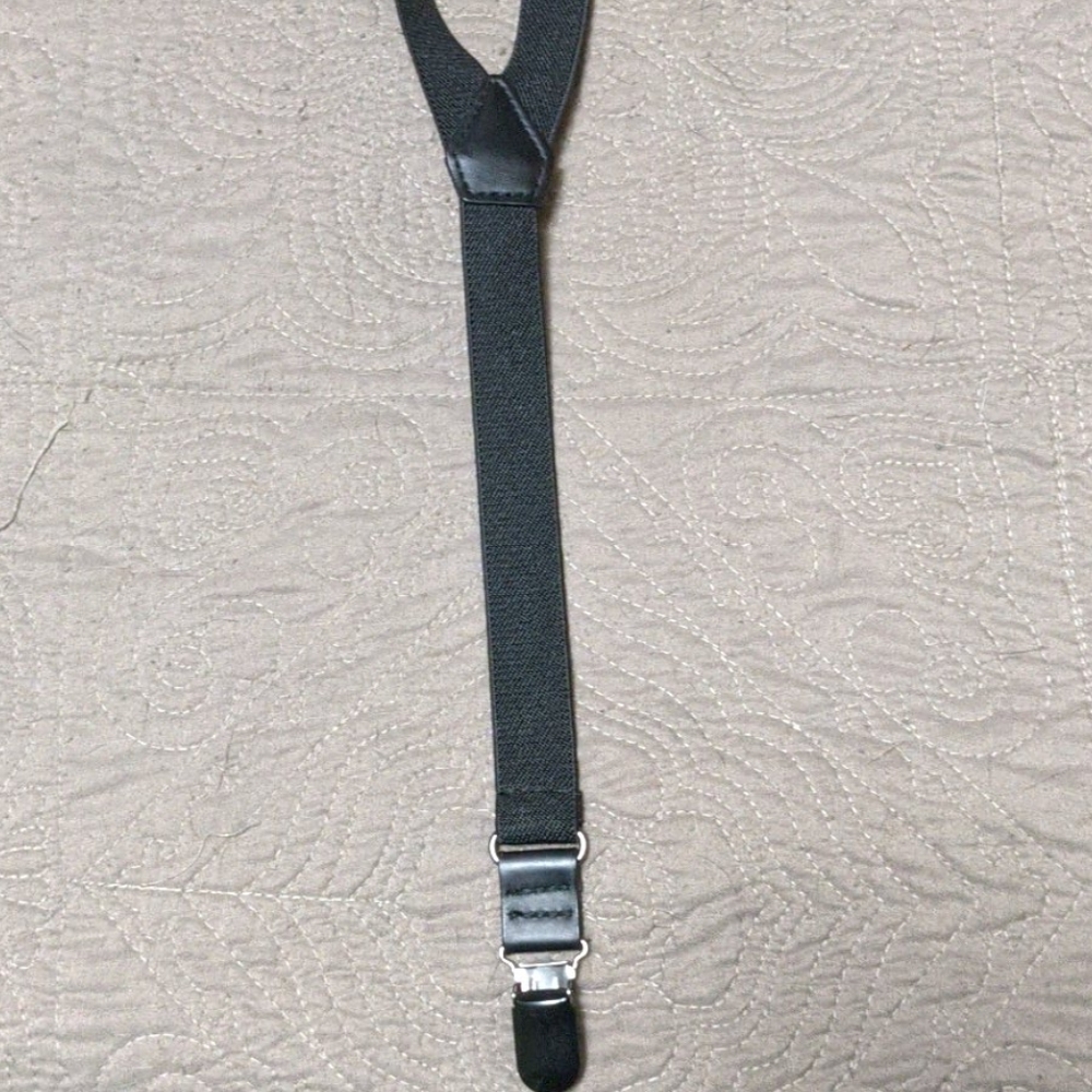 Black suspenders, braces. - Picture 2 of 3